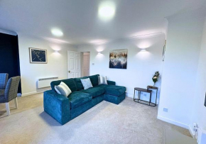 Homely Southampton Flat - Close to City Centre - 2BR - Sleeps 4 - Free Parking - by XPlus Stays